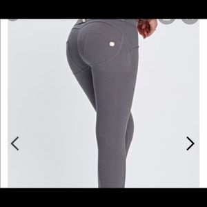 Freddy Wr Up gray pants